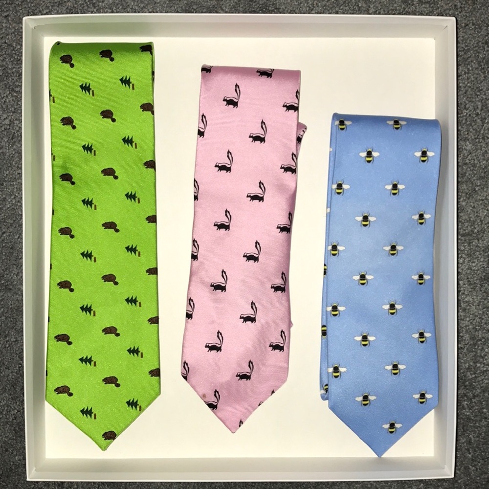 🎉HP🎉 TIE LOT - Bees, Beavers, Skunks